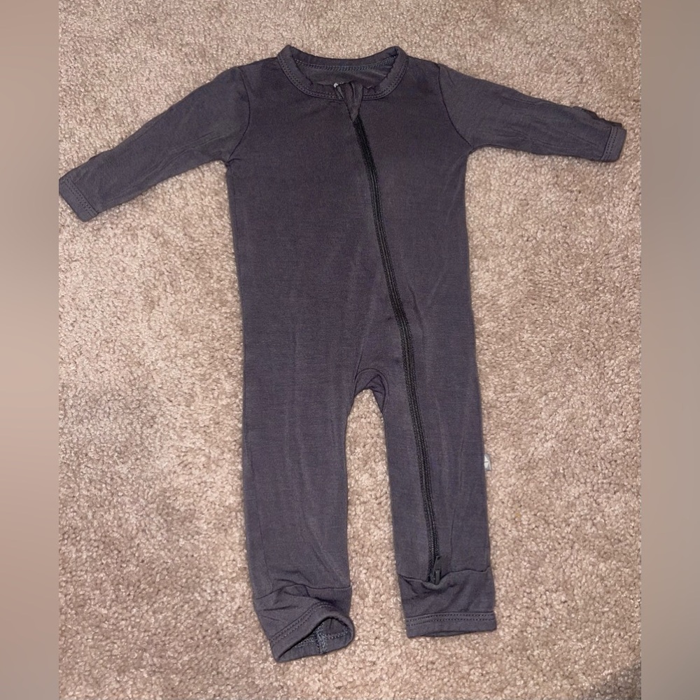 Size newborn. Kyte baby brand baby just grew out of it no longer needed!